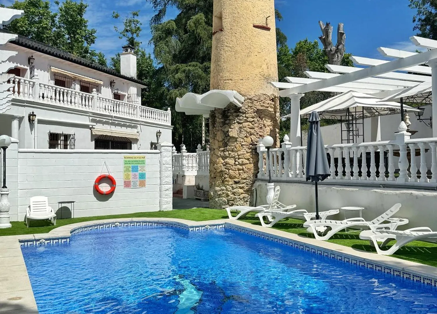 Hostal El Brillante - Alojamientos El Duque Cordoba