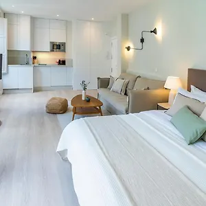 Center & Free Private Parking Apartment