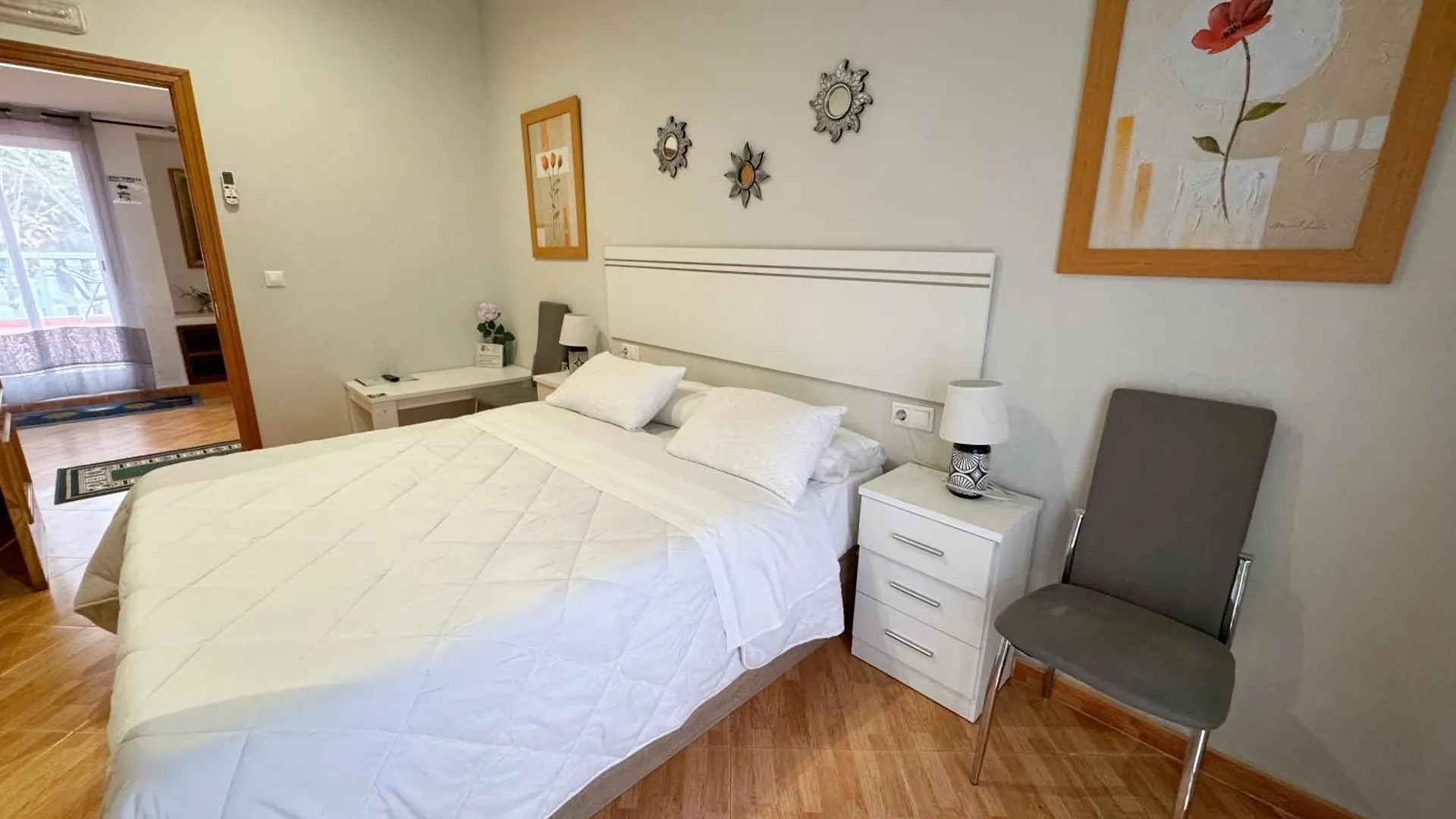 Hostal El Brillante - Alojamientos El Duque Cordoba 0*,  Spain