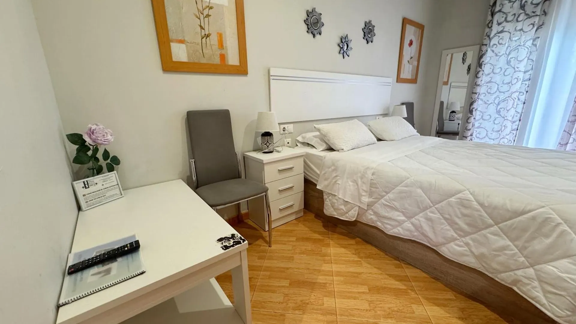 Hostal El Brillante - Alojamientos El Duque Cordoba Spain